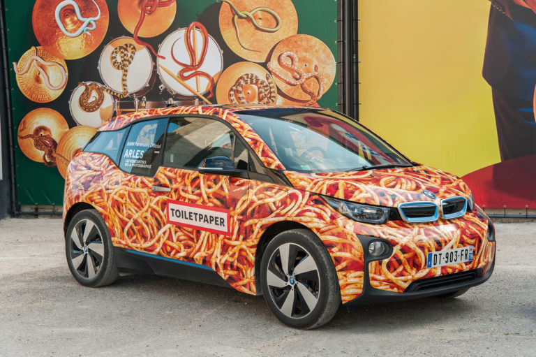 Medio siglo de BMW junto al arte