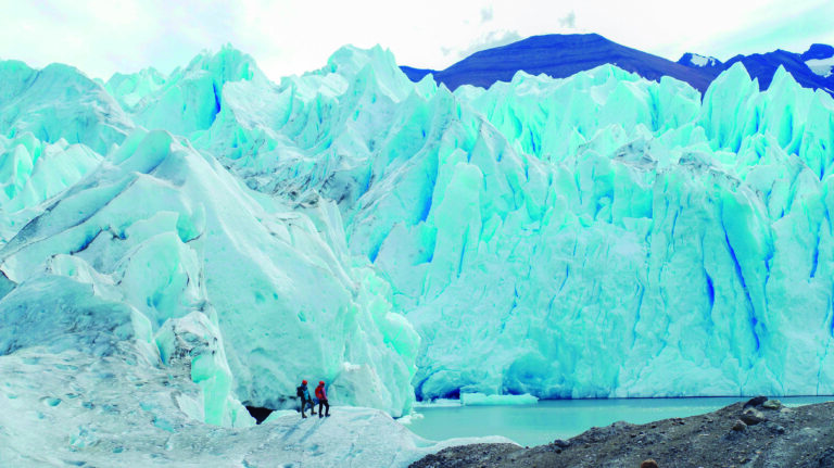Diseño y calma al pie del glaciar